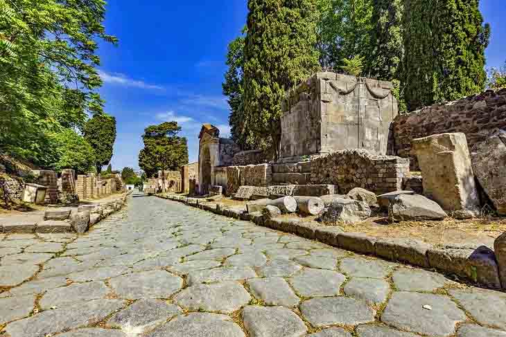 | Street of Tombs safiran